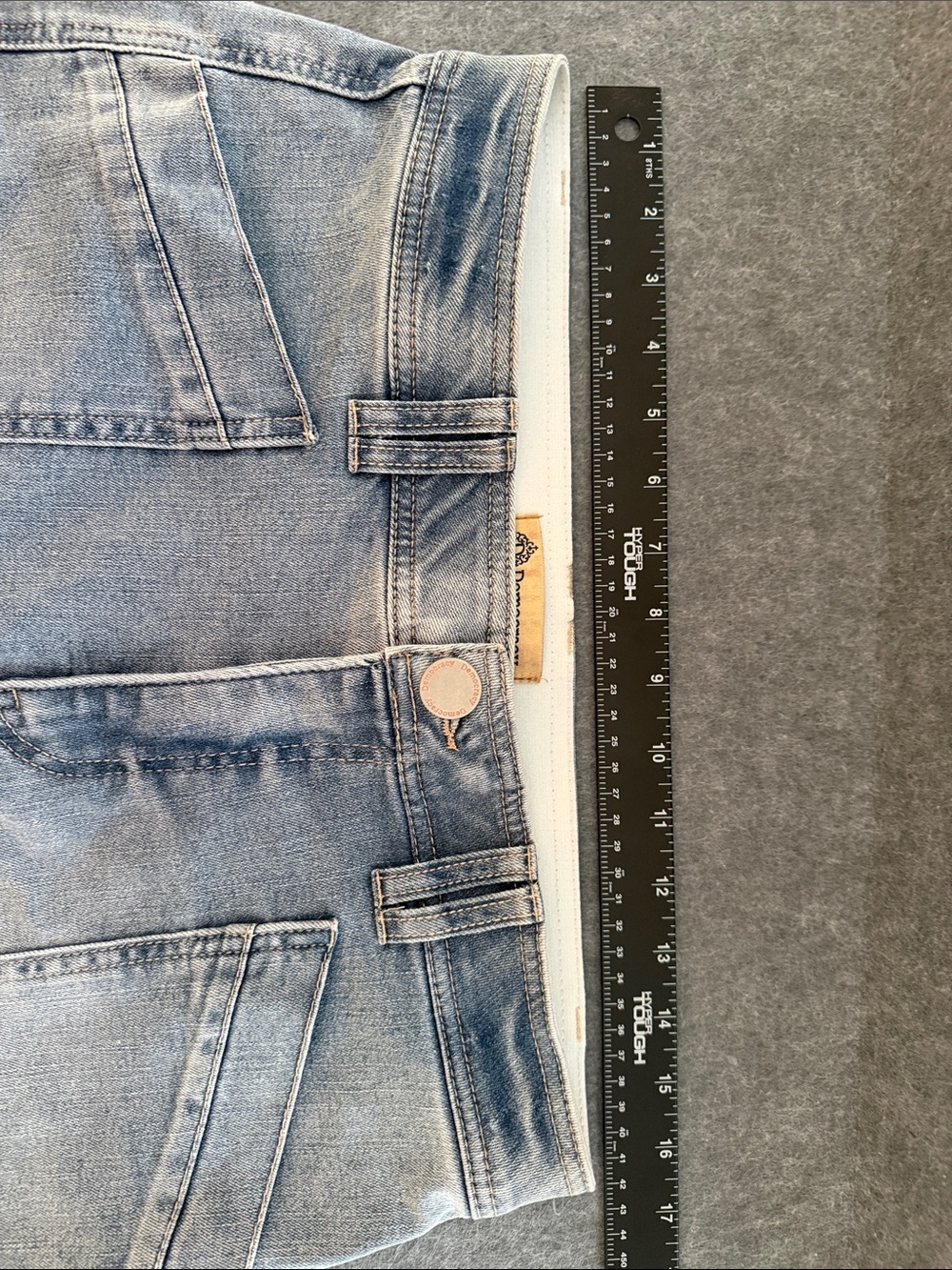 Democracy “Ab” technology cuffed with side pockets Jeans Light Wash size 12 - Picture 7 of 9